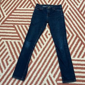 BANANA REPUBLIC 28 dark wash, skinny jeans EUC